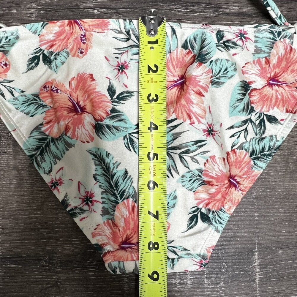 NWT Hot Water String Bikini Bottoms Jrs Medium fits Small Wild Flower Side Tie - Picture 9 of 9